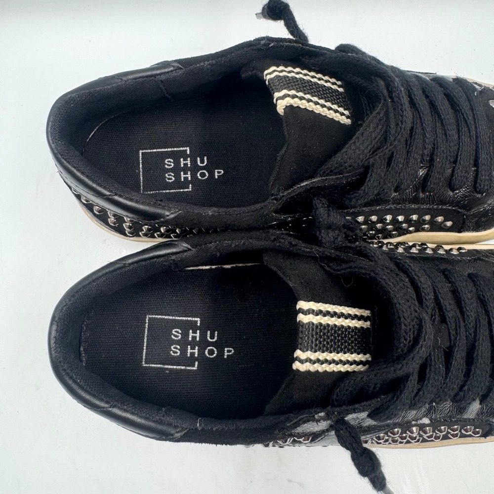 Shu Shop Rockstar Black Studded Star Low Top Sneakers Womens Size 6 Black Tan - Picture 4 of 11